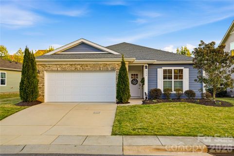 4899 Looking Glass Trail pending home in Trilogy Lake Norman, Denver, NC