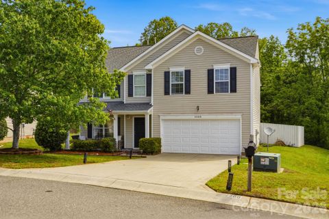 2260 Wexford Way active home in Taras Trace, Statesville, NC