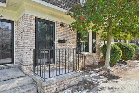 2231 Rexford Road pending home in Trianon, Charlotte, NC
