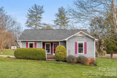 2600 Castlewood Drive sold home in Castlewood, Gastonia, NC