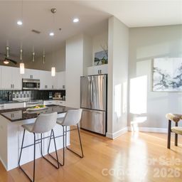 333 W Trade Street