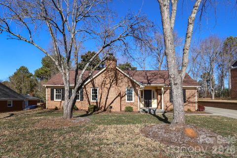 9013 Raintree Lane