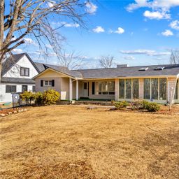 305 Sills Drive