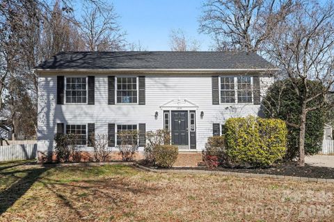 1816 Rice Planters Road sold home in Twelve Oaks, Charlotte, NC