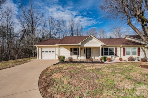 250 Eastwood Village Drive active home in Eastwood Village, Bostic, NC