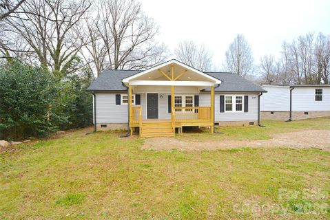 5008 Forestmont Drive sold home in Eastwood Forest, Matthews, NC