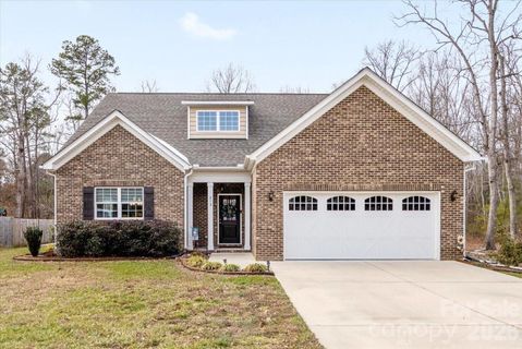 213 Vanderbilt Boulevard sold home in Locust Valley, Locust, NC