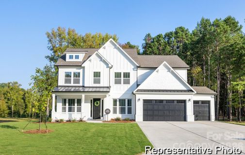 106 W Springhouse Court active home in Heritage Hall, Statesville, NC