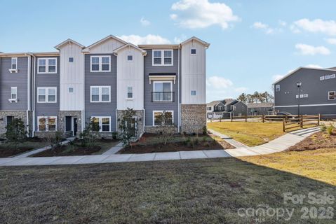 343 Golden Maple Court