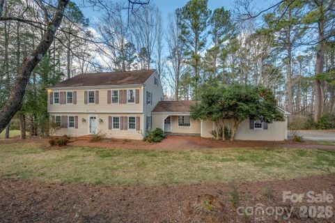 149 Woodbriar Drive