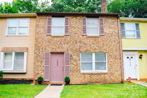 7526 Holly Grove Court
