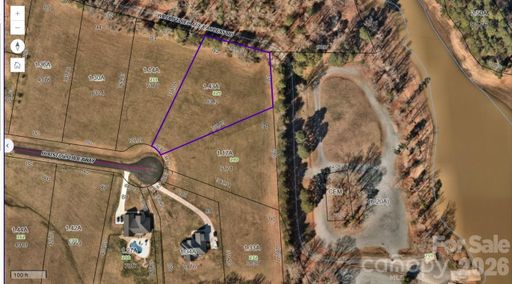 229 Houstons Hideaway Court active home in Yachtsmans Point, Lexington, NC