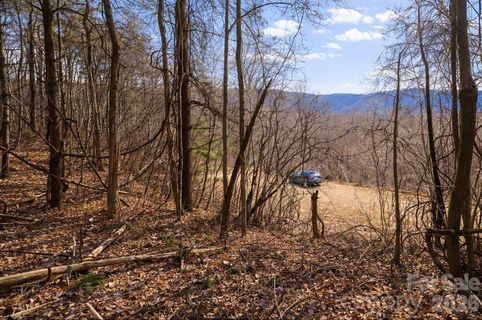 125 Lasso Lane active home in Cataloochee Ranch Estates, Waynesville, NC