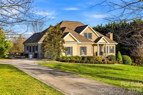 100 Bradford Farm Road sold home in Bradford Farms, Mills River, NC