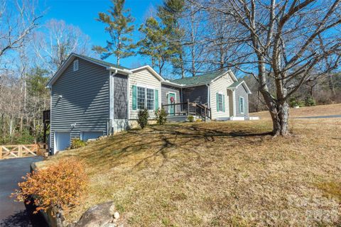 243 Scenic Ridge Drive sold home in Mountain Meadows, Hendersonville, NC
