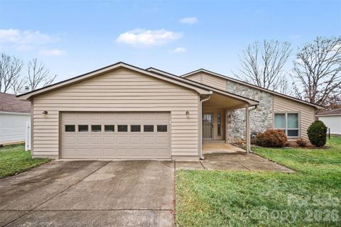 9325 Chislehurst Road sold home in Danbrooke Park, Mint Hill, NC