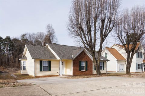 7111 Rumple Road pending home in Hemby Woods, Charlotte, NC