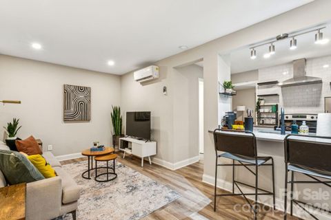 2000 Patio Court