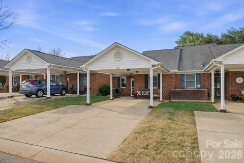 19986 Oak Leaf Circle sold home in Twin Oaks, Cornelius, NC