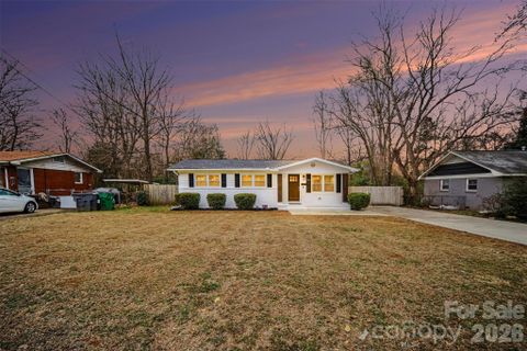 1221 Rollingwood Drive