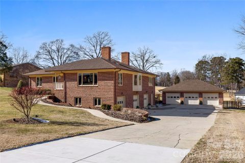Homes in Pine Island, Charlotte