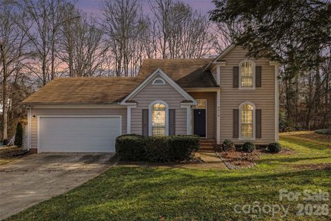 8414 Woodford Bridge Drive sold home in Wedgewood, Charlotte, NC