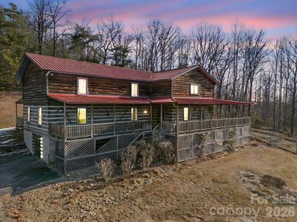 156 Carpenters Knob Drive