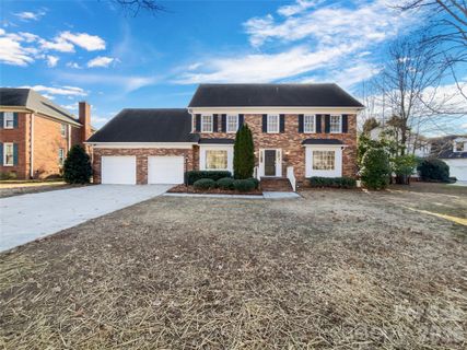 6219 Boykin Spaniel Road pending home in Quail Acres, Charlotte, NC