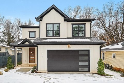 2305 Sanders Avenue active home in Washington Heights, Charlotte, NC