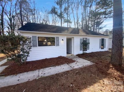 6312 Old Hickory Court active home in Hickory Ridge, Charlotte, NC