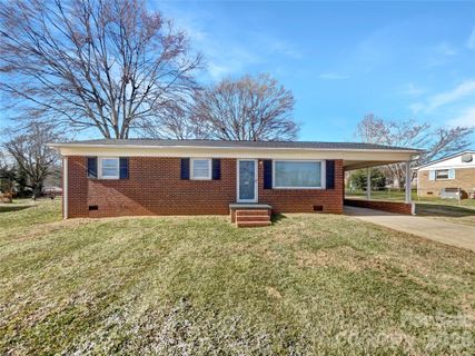 1913 Old English Drive sold home in Rhyneland Park, Gastonia, NC