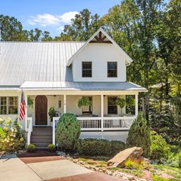 18 Oak Springs Drive