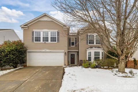 6127 Blue Ash Lane active home in Kingstree, Charlotte, NC