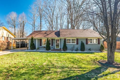 10305 Starwood Drive sold home in Cabarrus Woods, Charlotte, NC