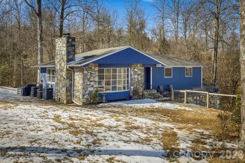 101 Honeysuckle Lane sold home in Country Retreat, Morganton, NC