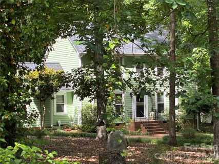 11421 Winners Circle active home in Steeplechase, Charlotte, NC