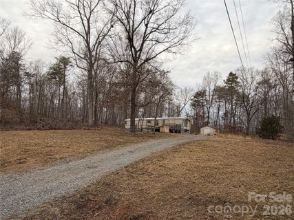 1085 Love Valley Road