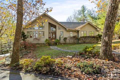 231 Greenleaf Drive active home in Kenmure, Flat Rock, NC