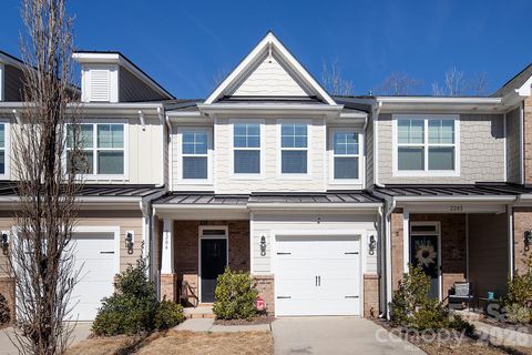 2206 Bexar Trail active home in The Townhomes At McKee Glen, Matthews, NC