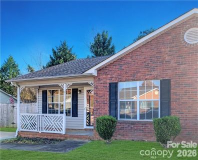 314 Tylers Way active home in Huntington Place II, Fort Mill, SC