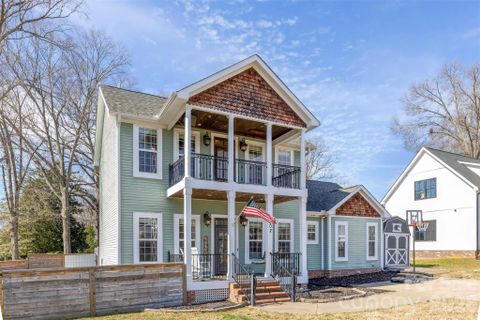 102 Savannahs Way