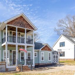 102 Savannahs Way