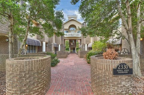 2330 Roswell Avenue