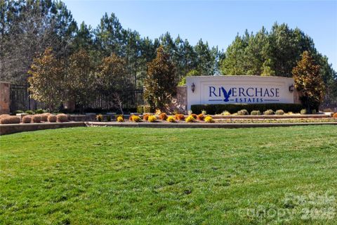 6191 Chimney Bluff Road active home in Riverchase Estates, Lancaster, SC