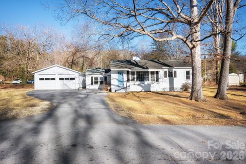 1 Linden Street sold home in Royal Pines, Arden, NC