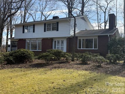 1320 Earlwood Road sold home in Valley Stream, Statesville, NC