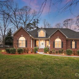 135 Water Oak Lane