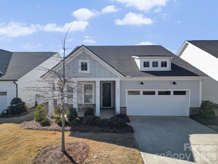 8021 Brookbank Drive active home in Griffith Lakes, Charlotte, NC