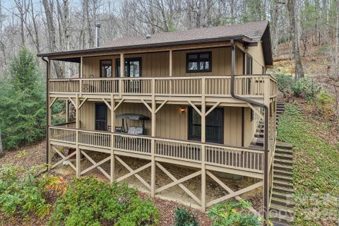71 N Setsi Lane active home in Connestee Falls, Brevard, NC