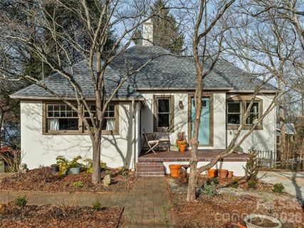 4 Duke Street active home in Kenilworth, Asheville, NC